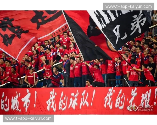 火辣西南魂：智诚vs力帆，一场关于火锅、酸汤与尊严的绿茵博弈